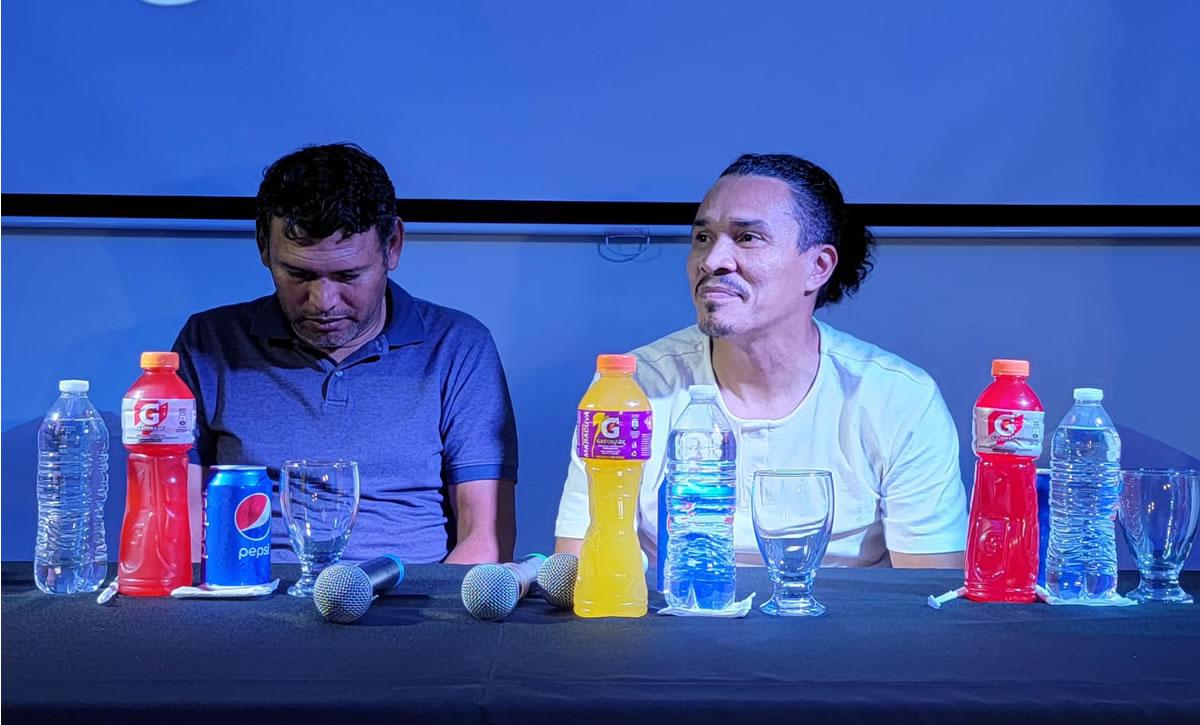 ‘Rambo‘ de León fue acompañado en la conferencia por su amigo y también exjugador Milton ‘Jocón‘ Reyes.