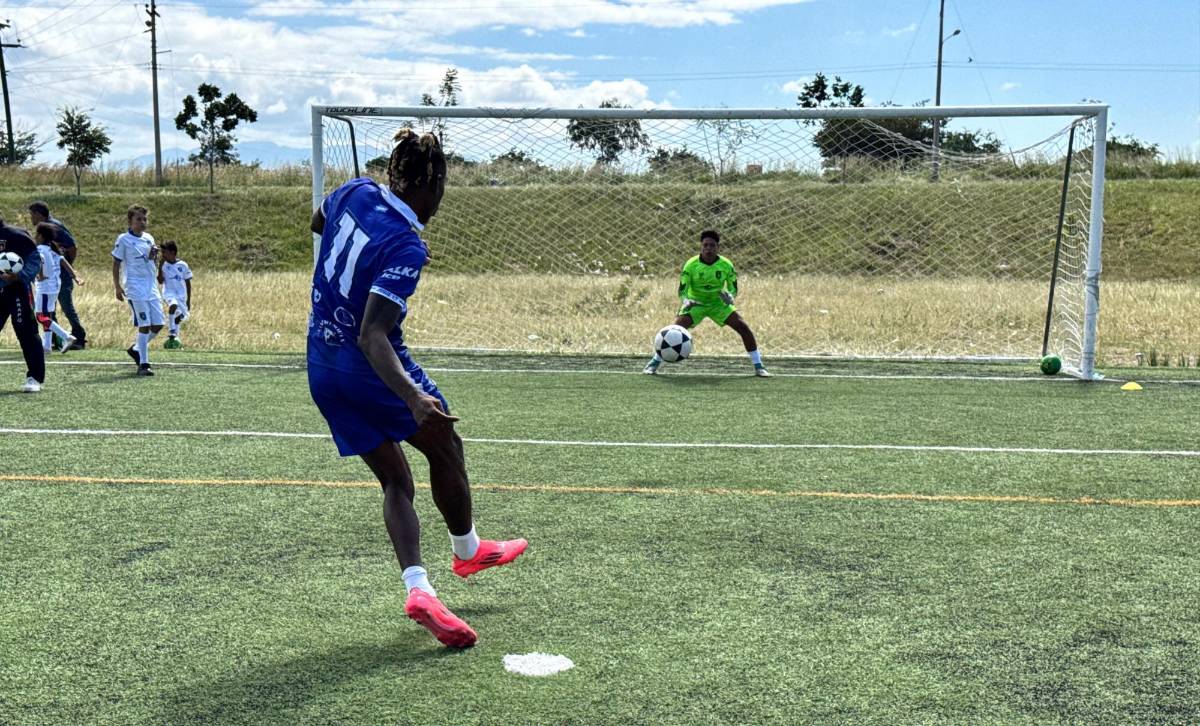 CRÓNICA: El día que le atajé un penal a una estrella de la Selección