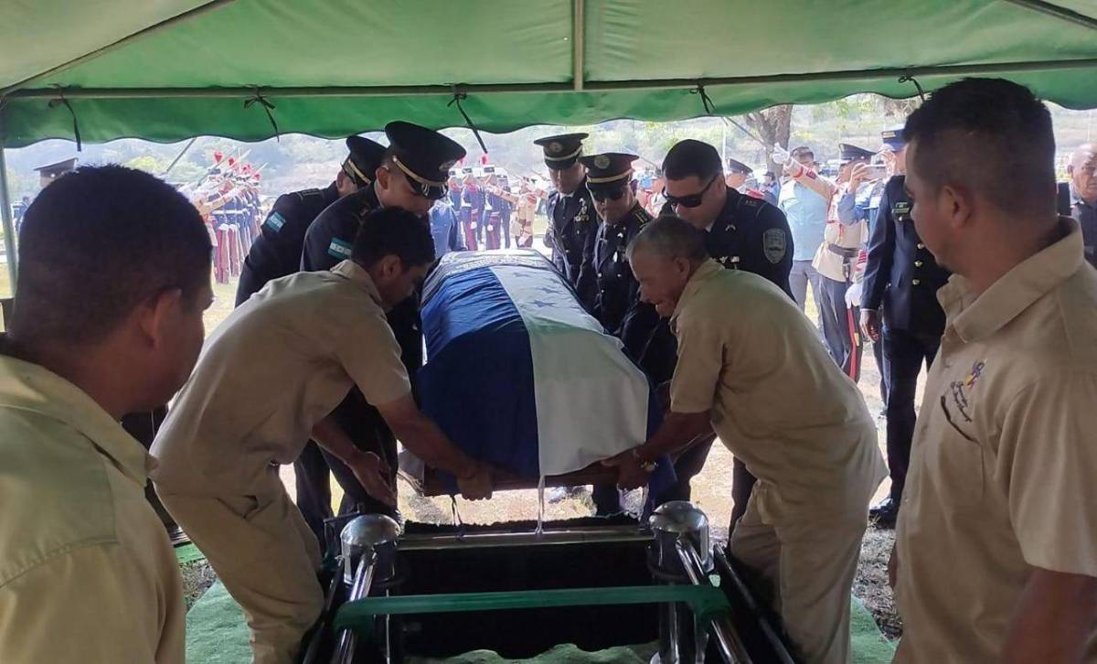 Mi hijo “cayó en una trampa”: padre del comisario Lester Amador asesinado en Corinto