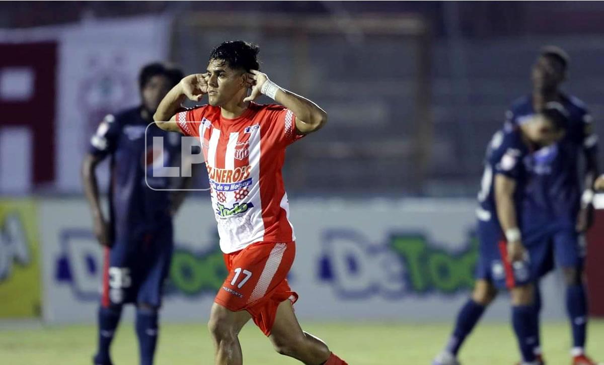 La celebración de Luis Palma tras su golazo frente al Motagua.