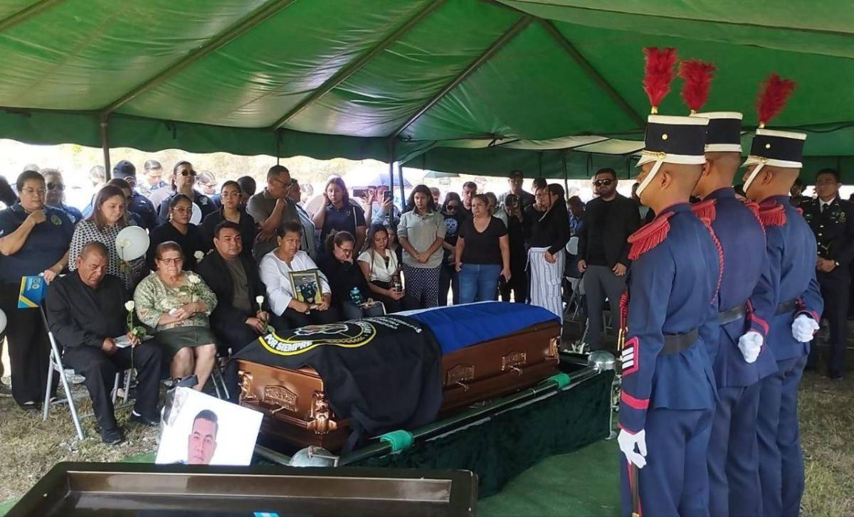 Mi hijo “cayó en una trampa”: padre del comisario Lester Amador asesinado en Corinto
