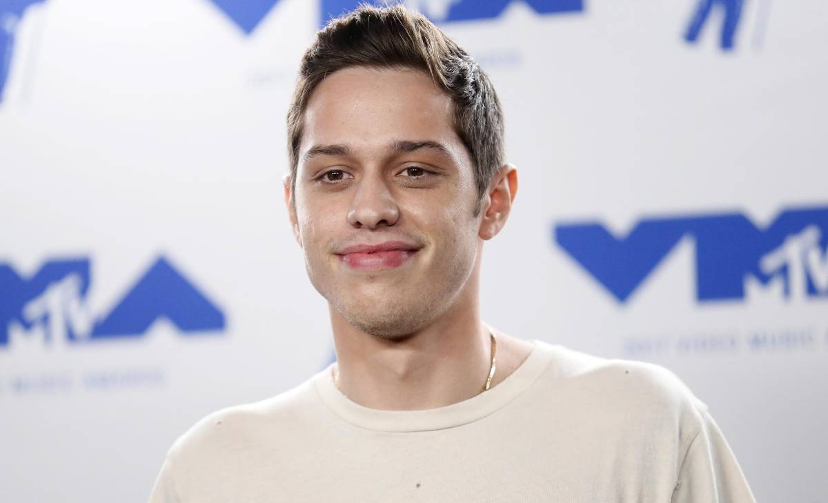 Pete Davidson ingresa a rehabilitación por su salud mental