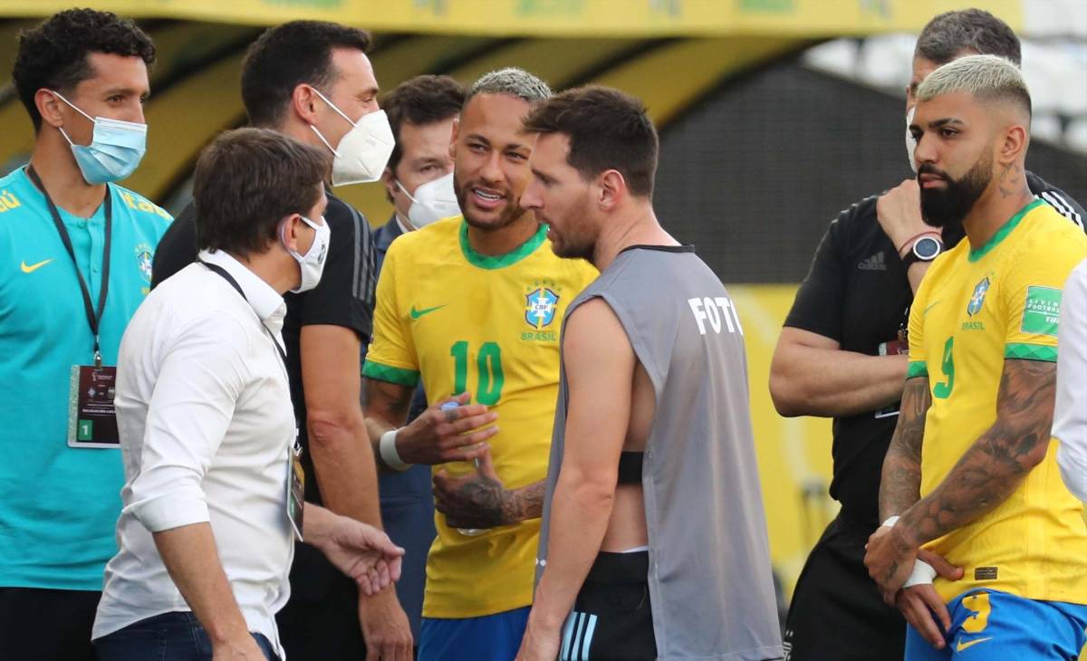 FIFA ordena jugar el Brasil-Argentina y sanciona a cuatro jugadores argentinos