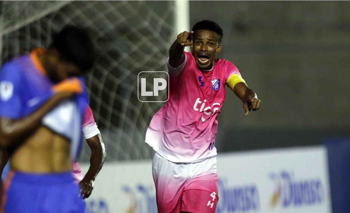 Oidel Pérez, que actuó como capitán del Honduras Progreso, celebrando su gol ante UPN.