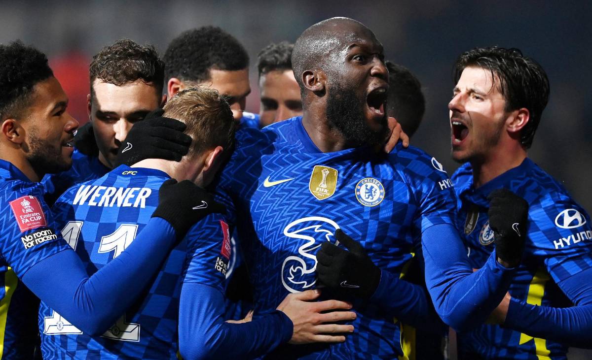 Congelan cuentas bancarias del Chelsea y se puede irse a la ruina