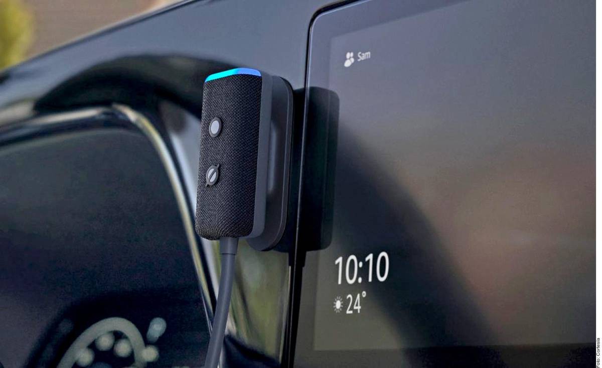 Echo Auto, el Alexa para coches que quiere 'controlarlo' todo