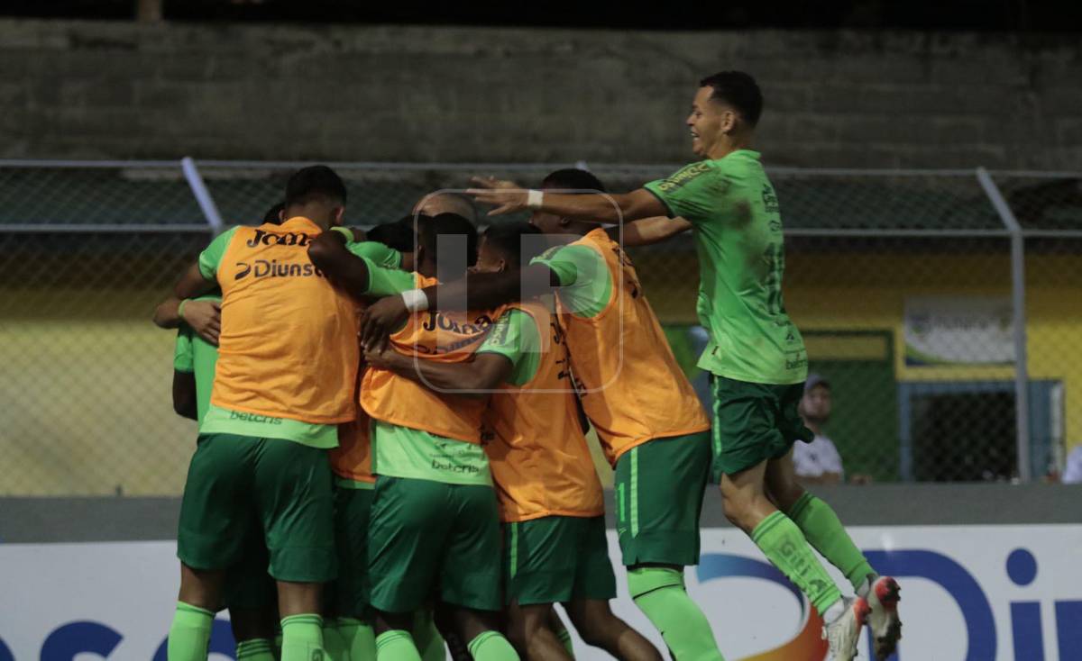 Juan Vieyra se luce con golazo espectacular en el Honduras Progreso - Marathón