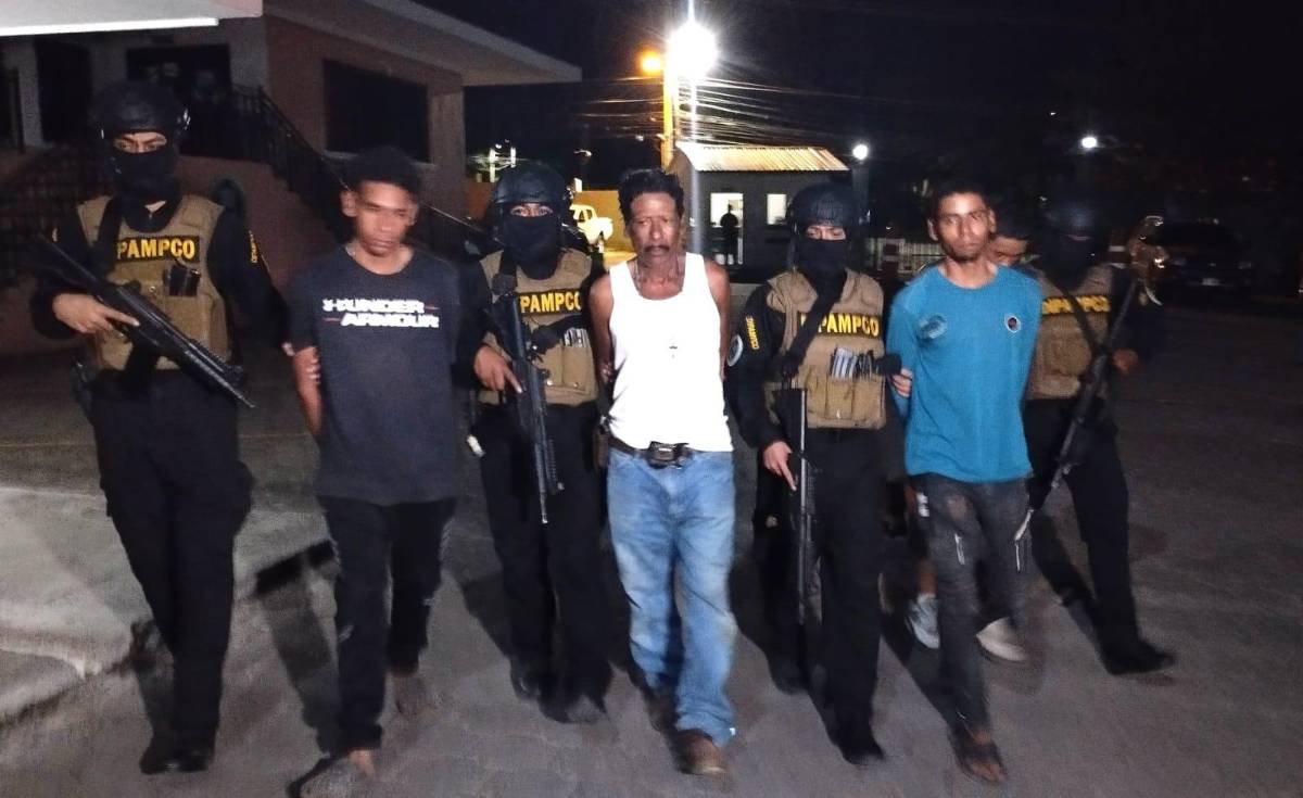 Padre y sus tres hijos caen por supuesto tráfico de drogas en Cantarranas