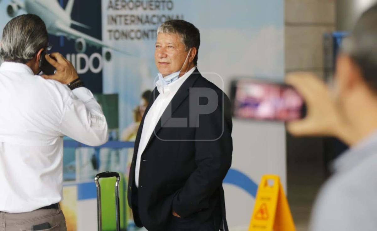 “Bolillo” Gómez tras llegar a Honduras: “Vamos a trabajar duro”