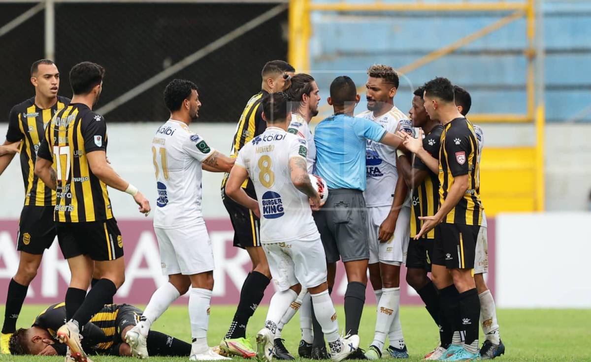 El partido se jugó con mucha intensidad.