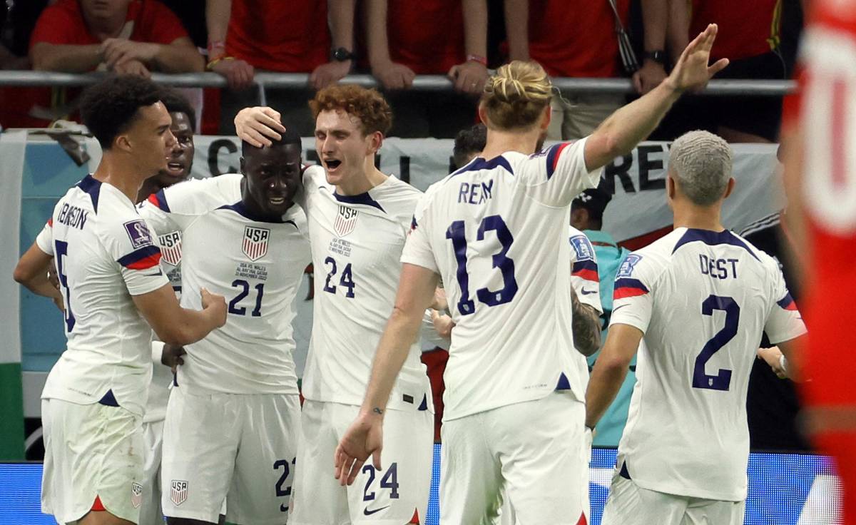 No se vio: Lo que pasó entre Gareth Bale y jugadores de EUA y primera mancha en el Mundial de Qatar