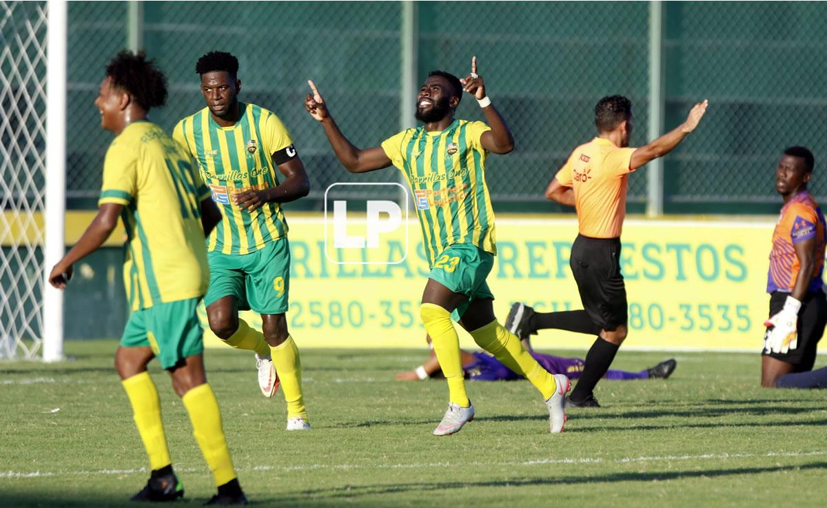 El colombiano Roberto Riascos marcó el primer gol del Parrillas One.