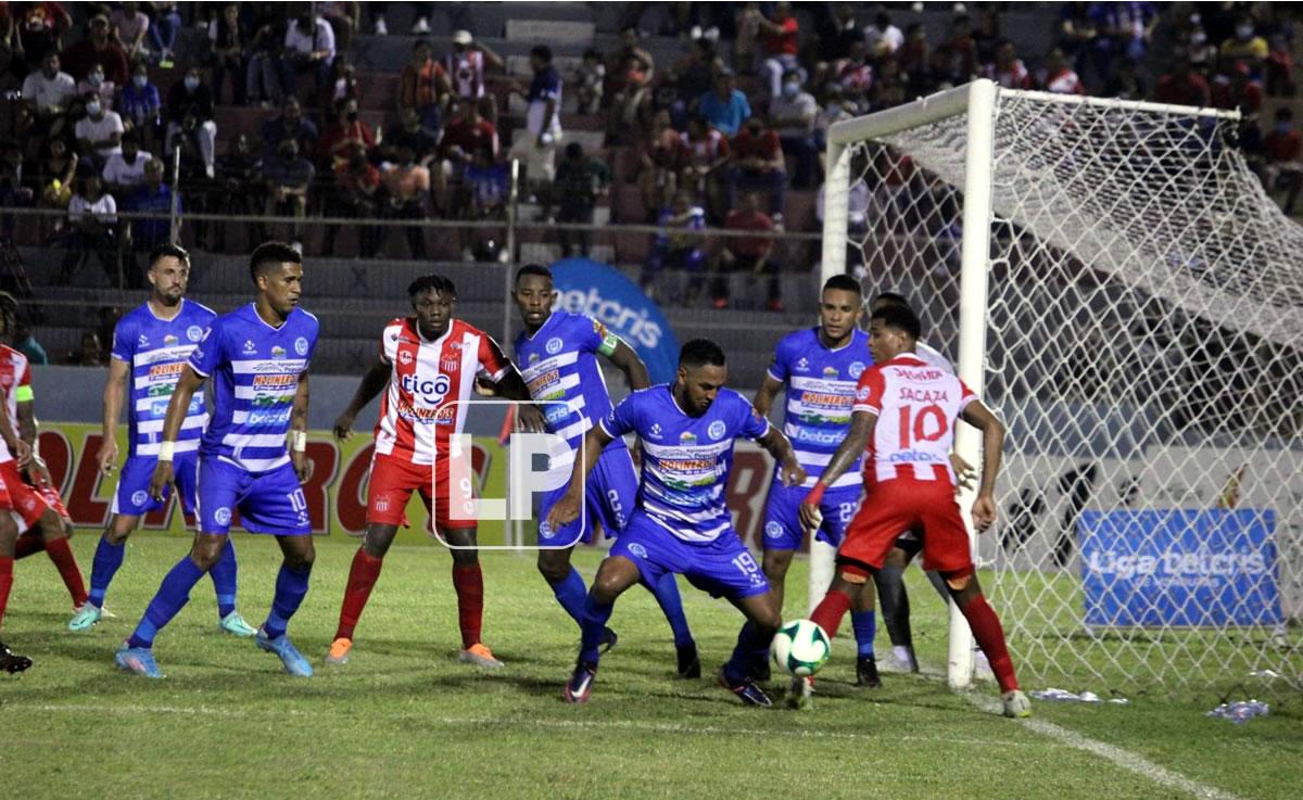 Victoria y Vida se enfrentaron en la edición 155 del Clásico Ceibeño.