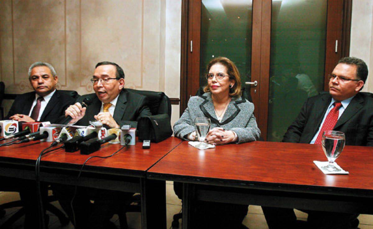 Piden deducir responsabilidad a actores de golpe a la Sala Constitucional el 2012