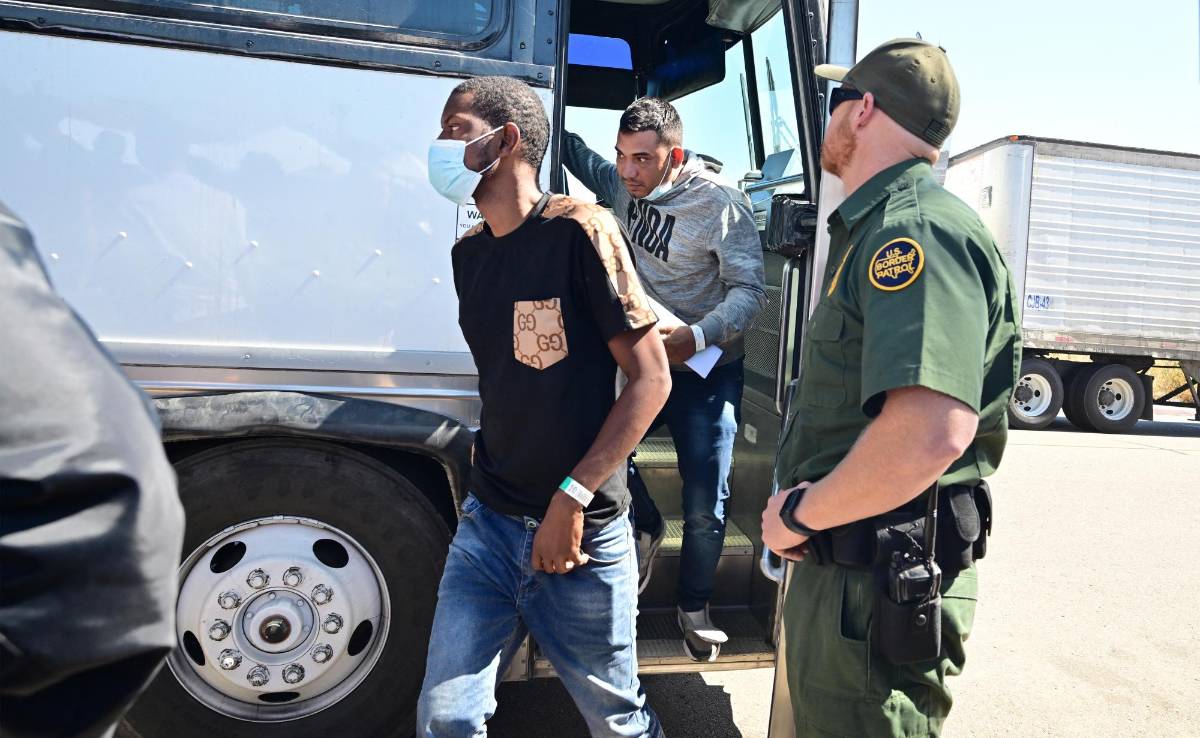 Biden limita la separación de familias migrantes en frontera con México