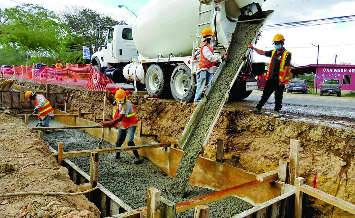 Finanzas transfiere más de L234 millones a empresas constructoras