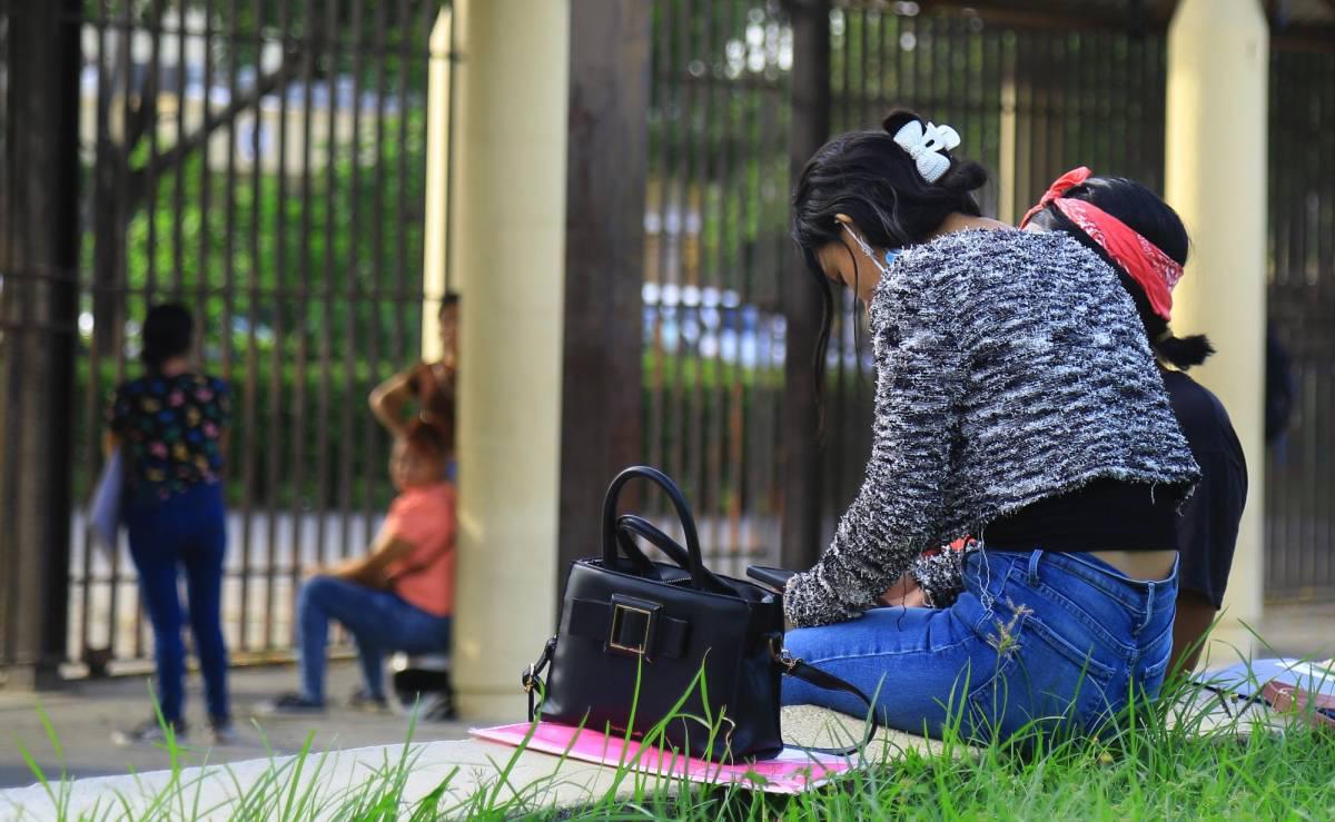 Más de dos millones de hondureños tienen problemas de empleo