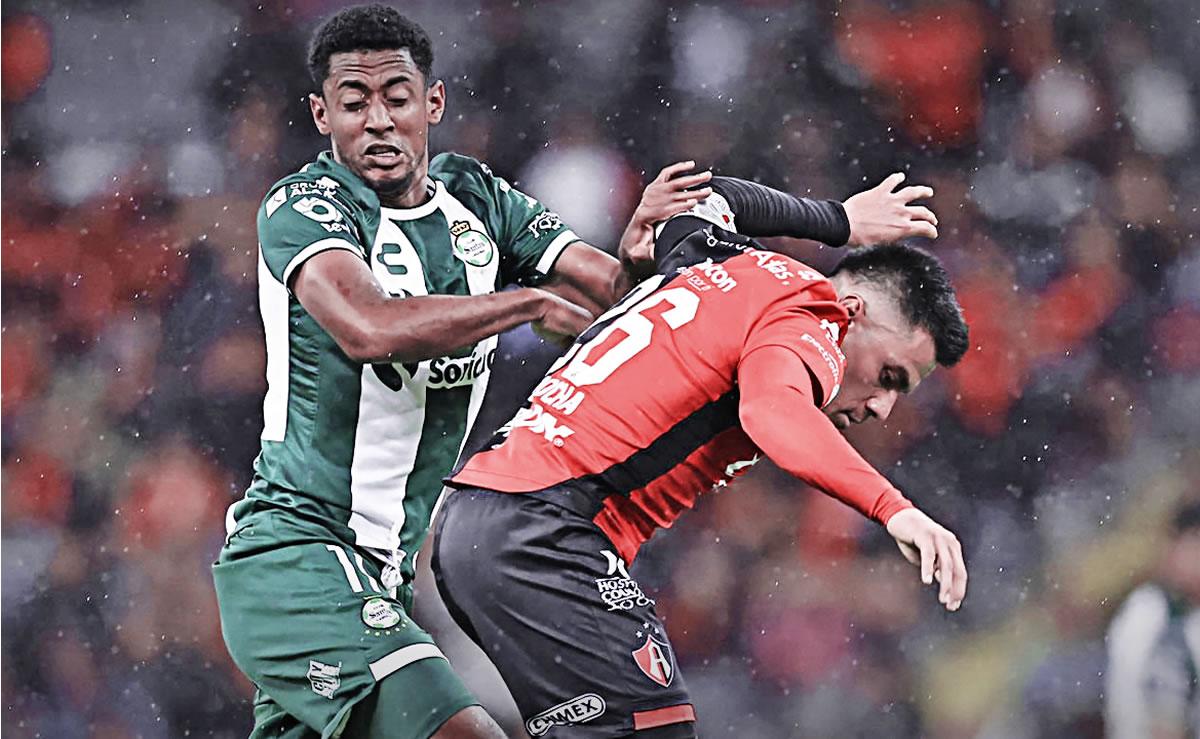 El ‘Choco’ Lozano debutó con el Santos Laguna en la derrota ante el Atlas.