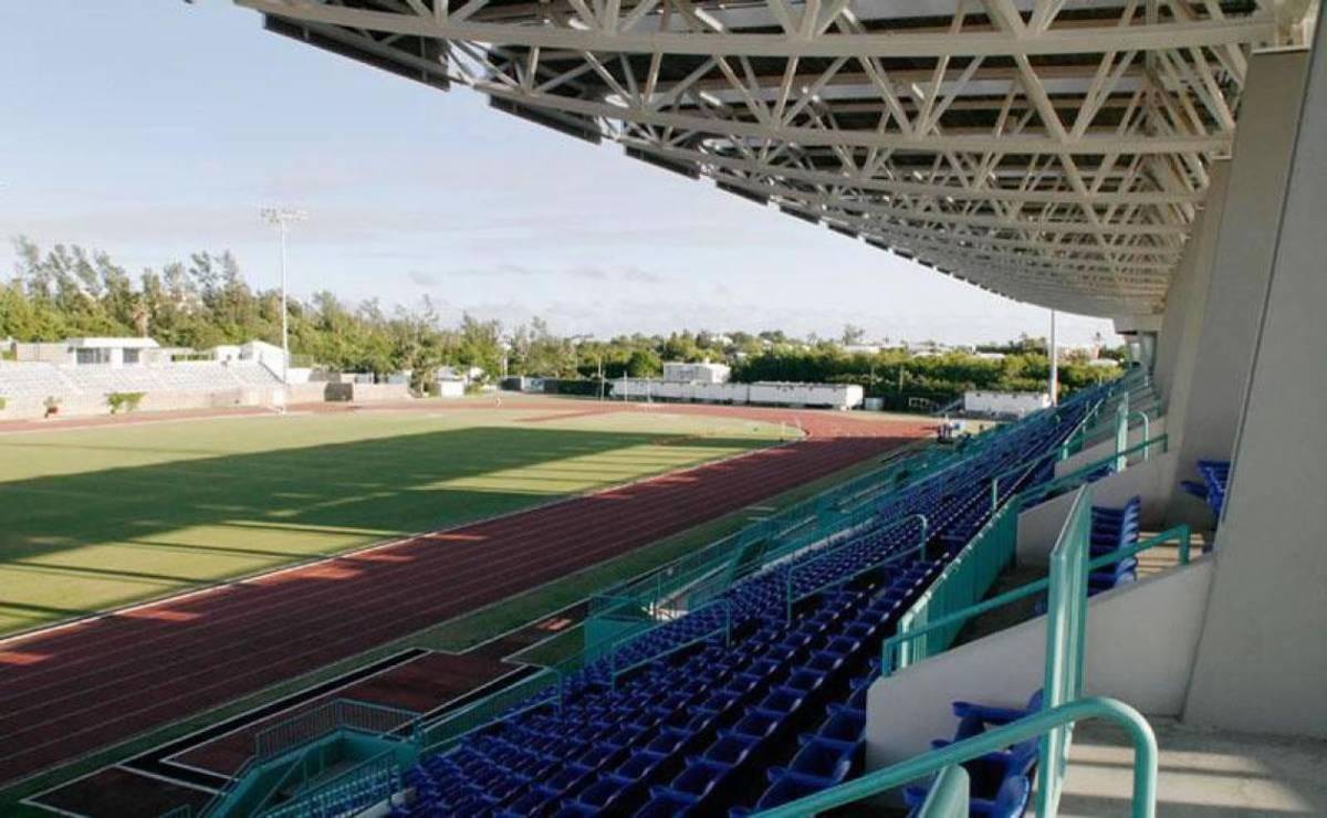 La fea cancha en la que Honduras jugará ante Bermudas por ir a Copa Oro