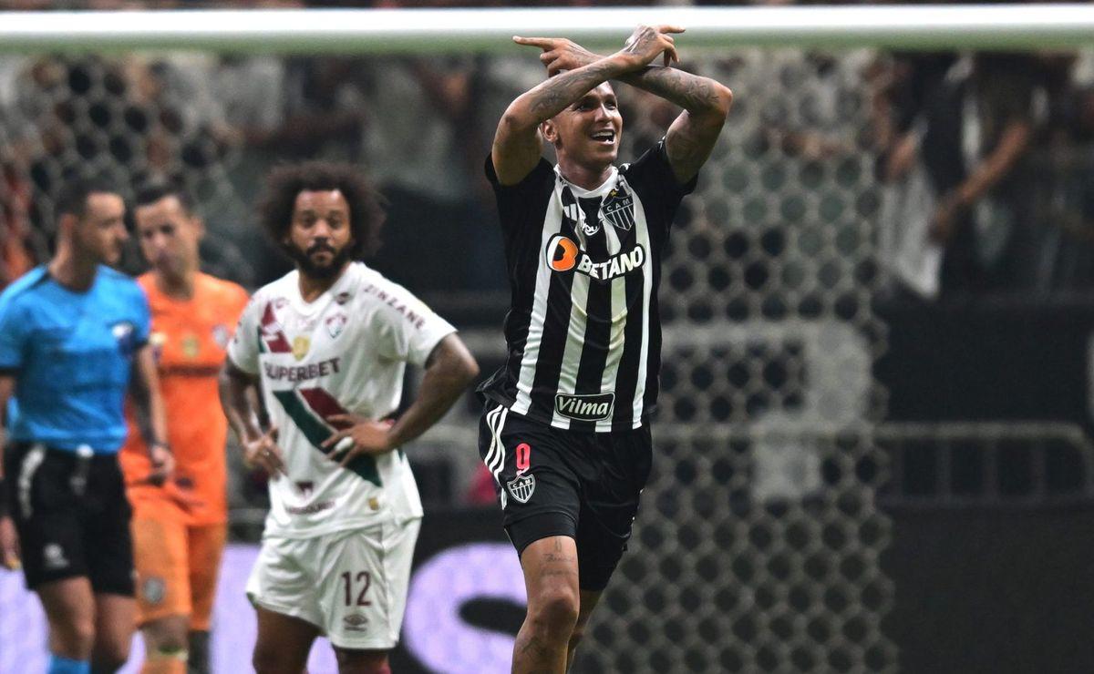 Dos goles de Deyverson dieron el boleto a semifinales al Atlético Mineiro.