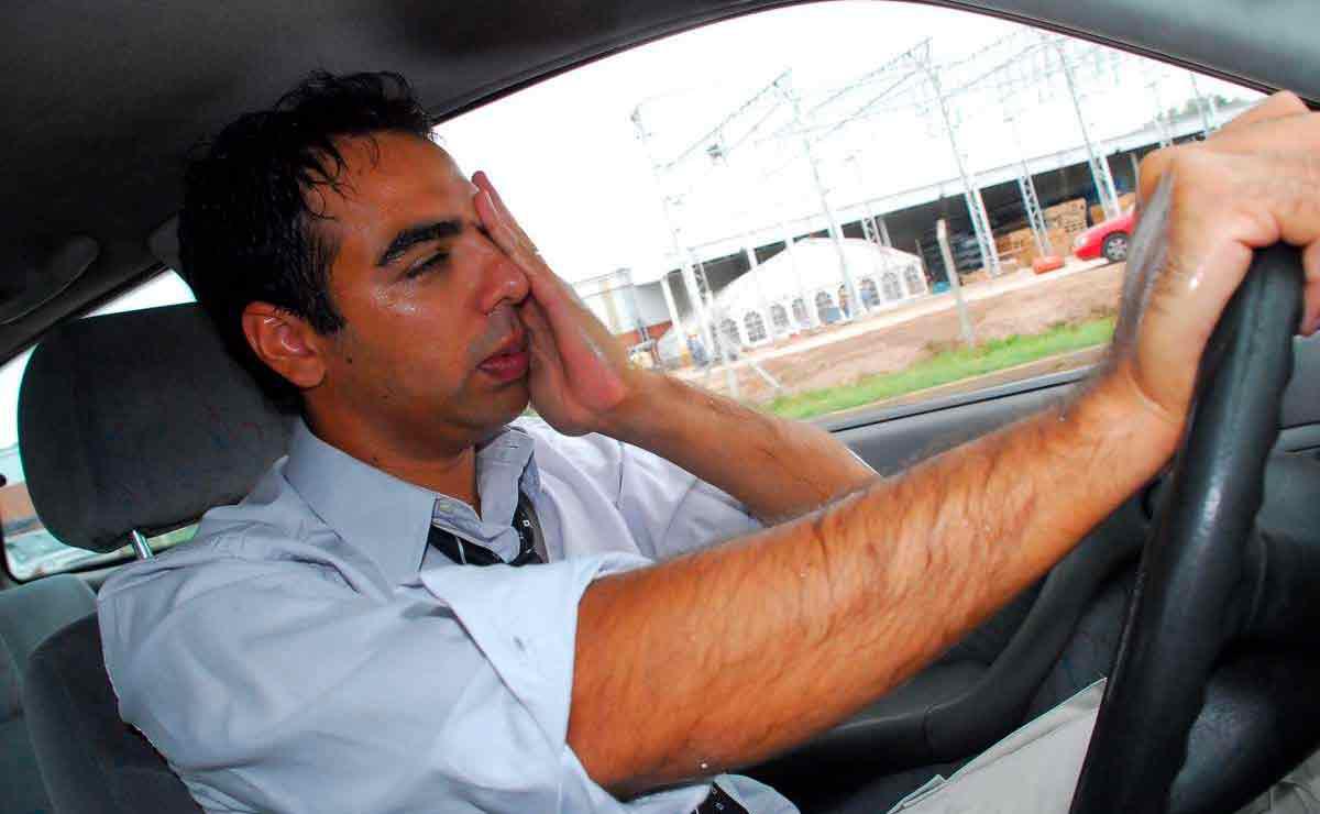 Técnicas para reducir la temperatura del interior de un carro