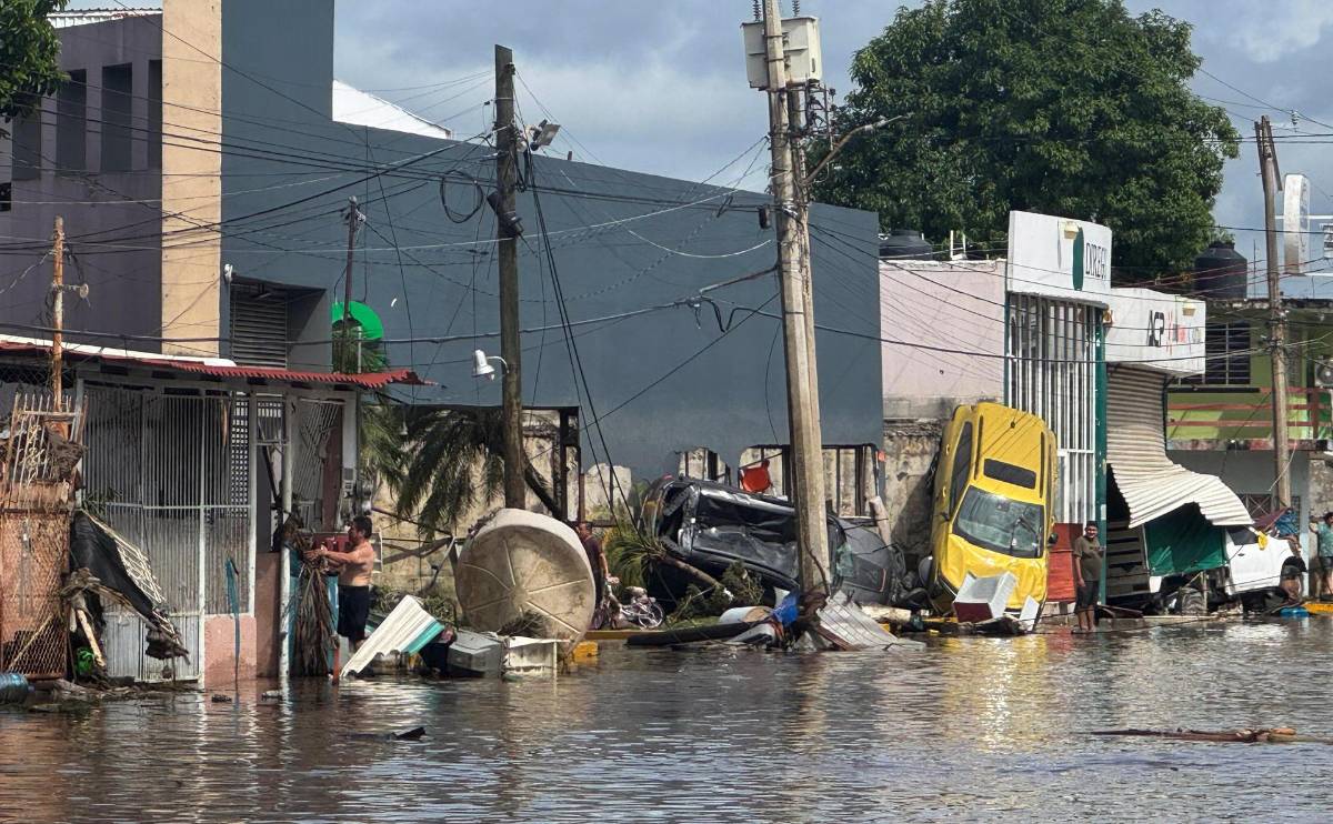 Más de 40 muertos por inundaciones y deslaves en México