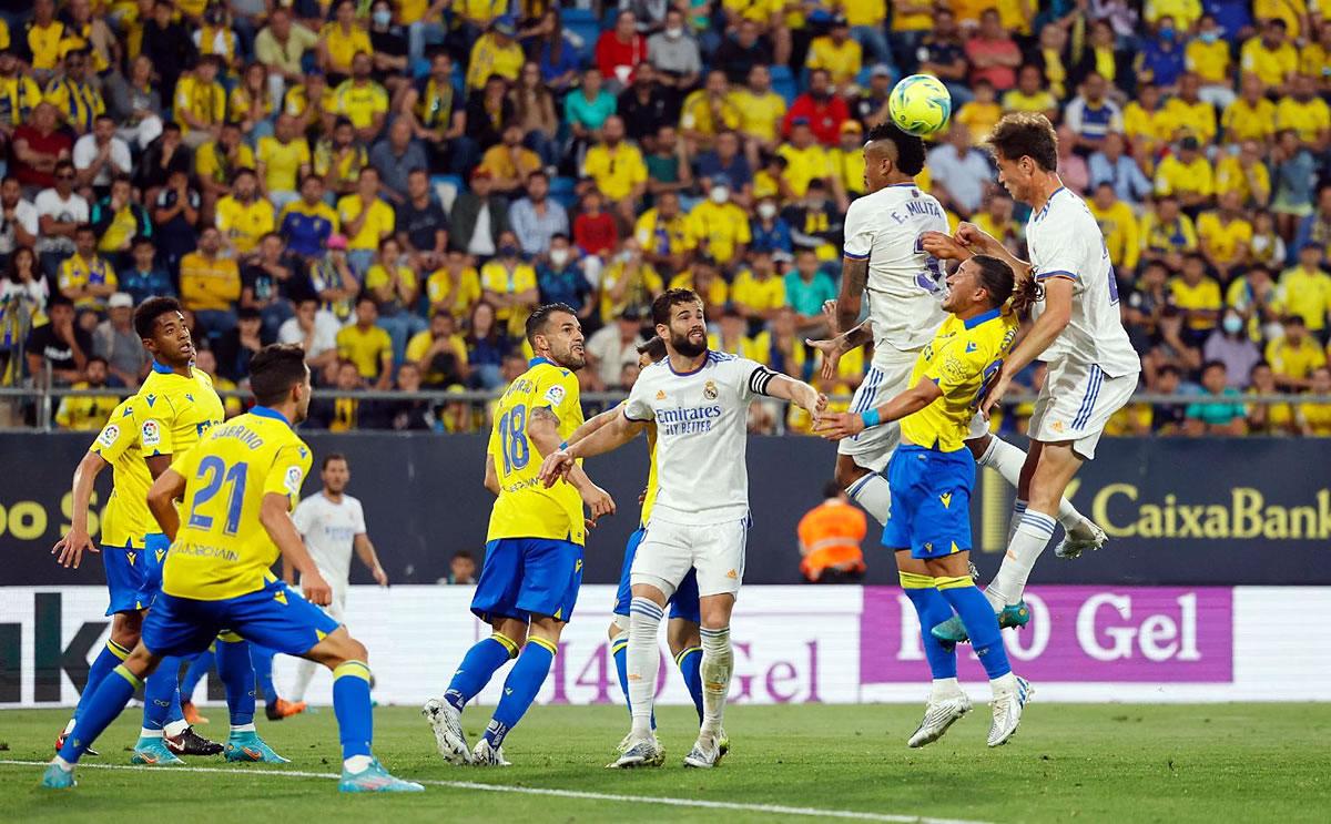 ‘Choco‘ Lozano jugó los últimos minutos del partido contra el Real Madrid.