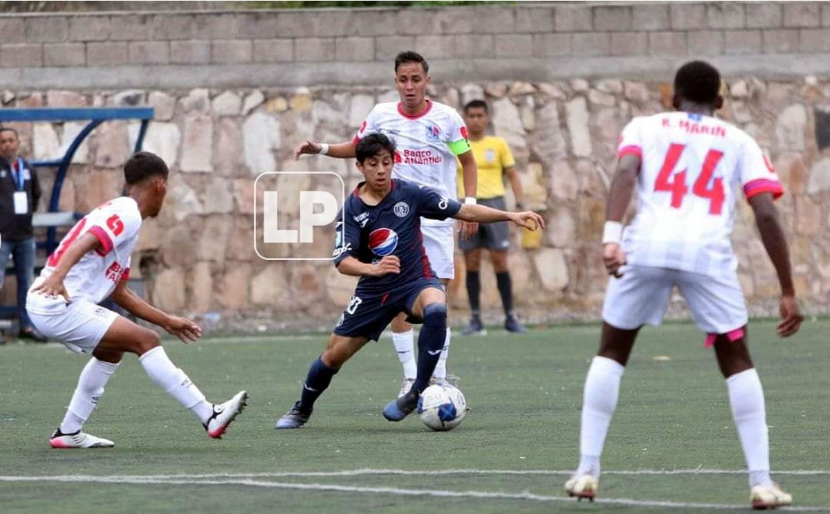 El Olimpia goleó al Motagua en el estreno del Torneo de Reservas.