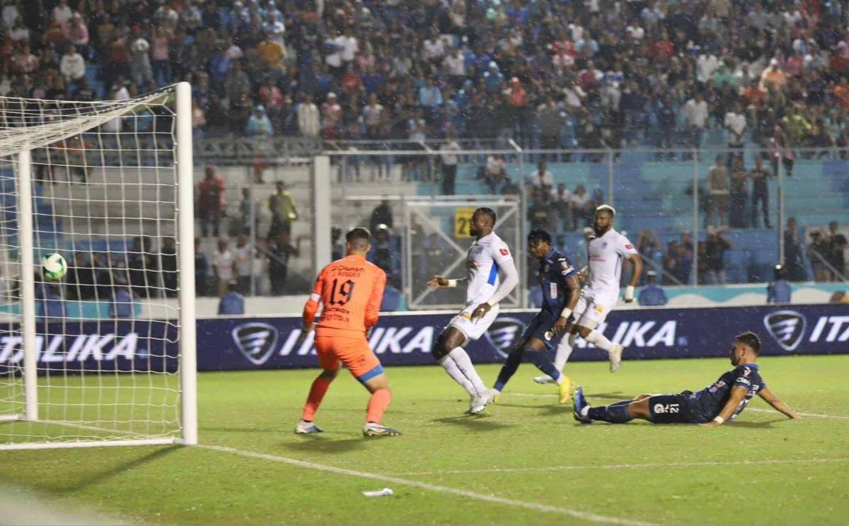 El gol de Yustin Arboleda ante Motagua.