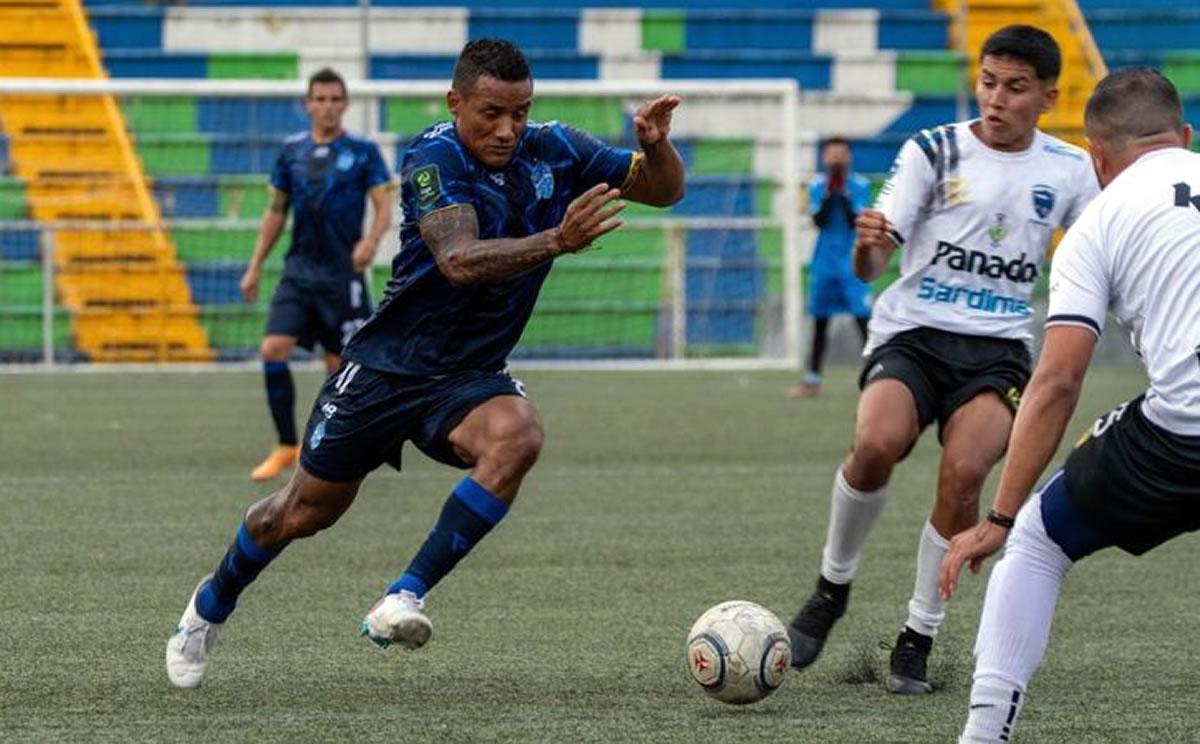 Luis Garrido fue fichado por el Pérez Zeledón de Costa Rica, pero poco después rescindió su contrato con el equipo tico.