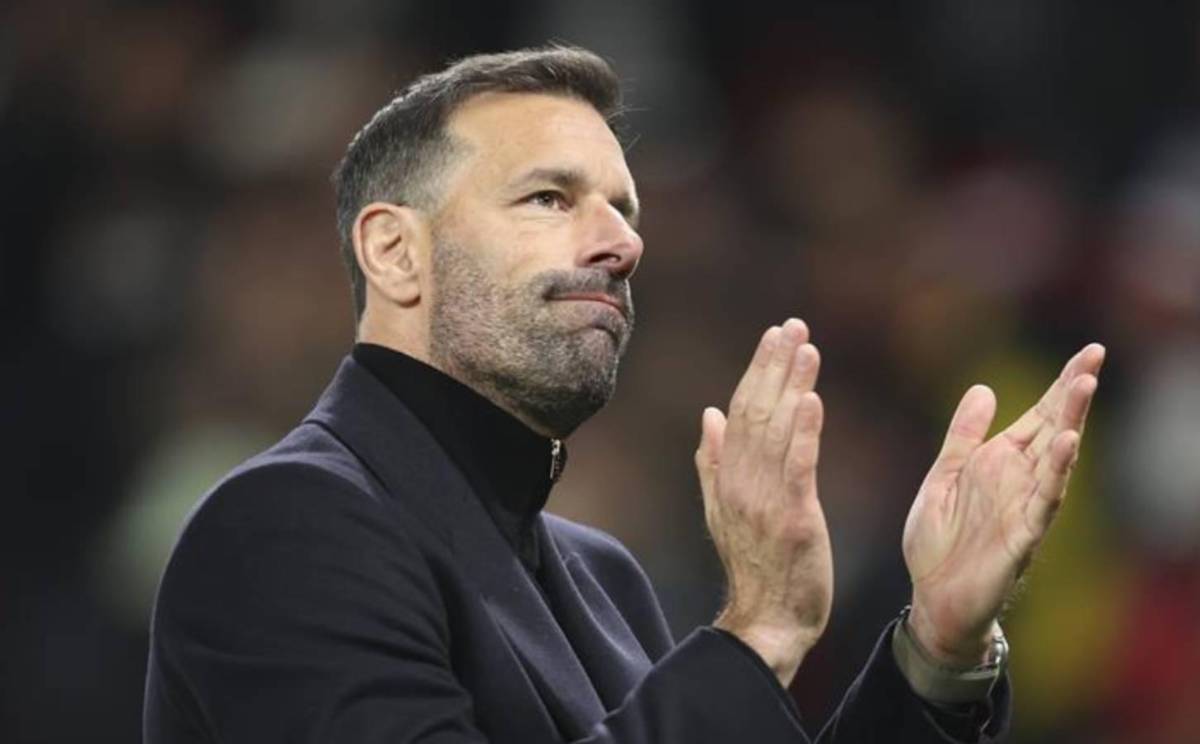 Oficial: Ruud Van Nistelrooy va a dirigir en la Premier League