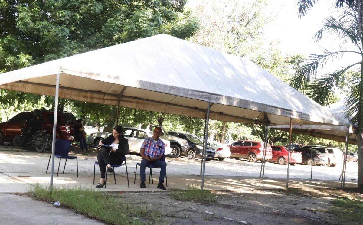 En el edificio de Zizima está la oficina de Registro Inmueble y Registro Vehicular.