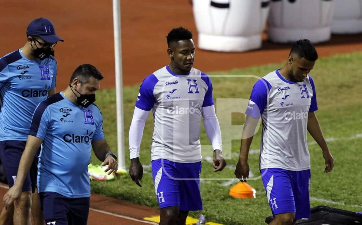 Romell Quioto y Alex López llegando al entrenamiento.
