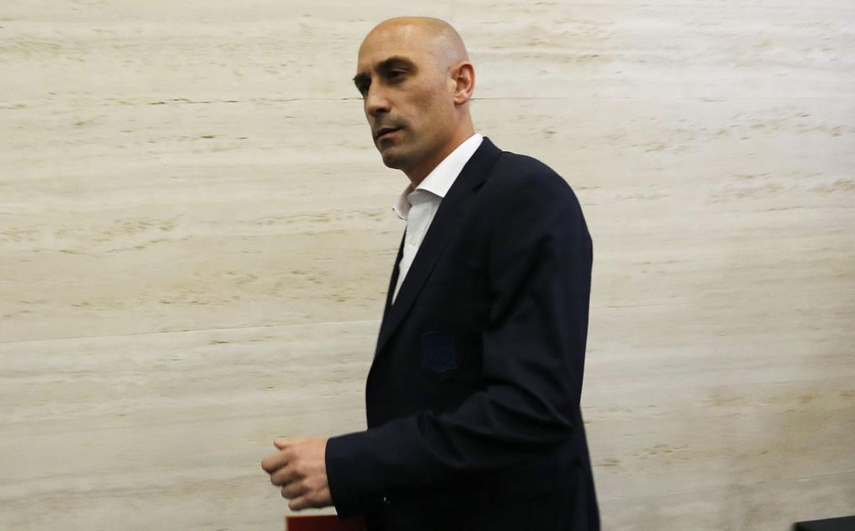 Luis Rubiales está en estos momentos fuera de España, presuntamente en República Dominicana.