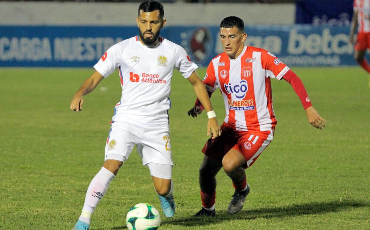 El Olimpia se impuso de visita 0-2 al Vida en la primera vuelta en La Ceiba.