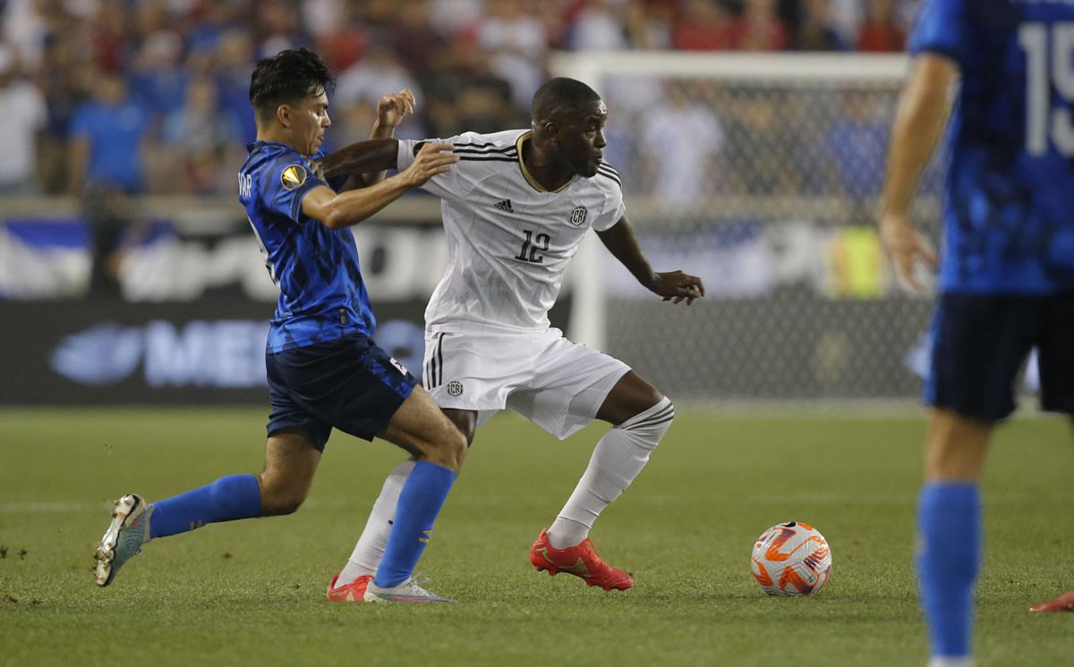 Joel Campbell fue titular y jugó todo el partido, pero no pudo evitar el empate de Costa Rica.