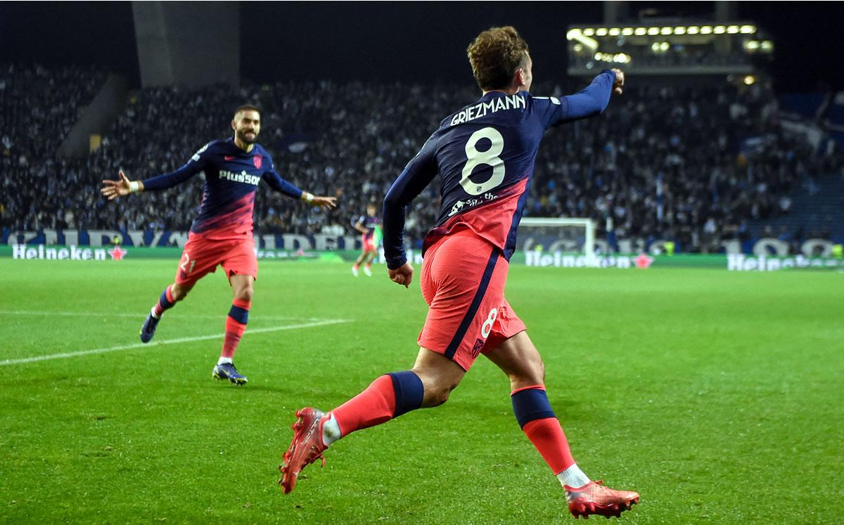 Antoine Griezmann celebrando su gol que abrió el camino del triunfo del Atlético.