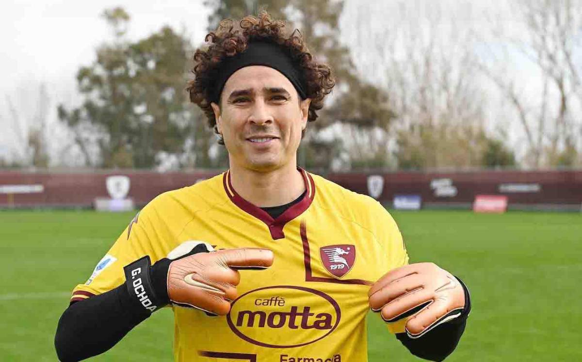 Oficial: Guillermo Ochoa jugará en la Salernitana de Italia