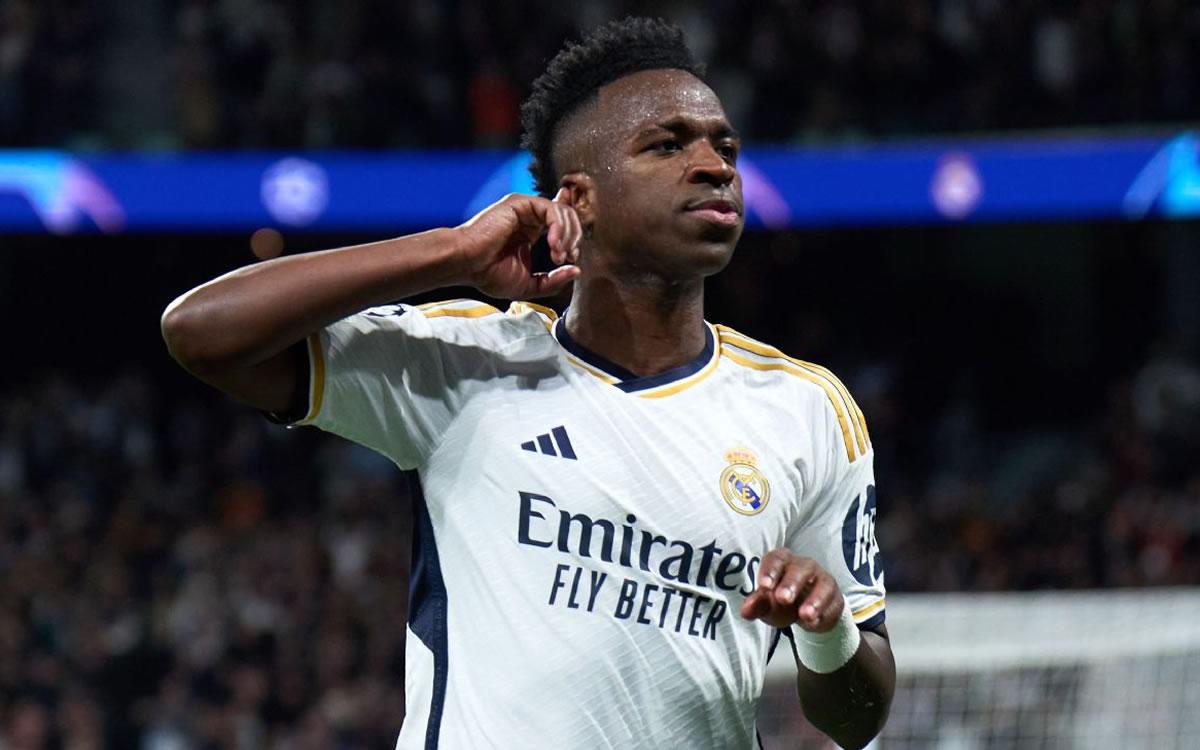 Vinicius es la gran estrella del Real Madrid y por la cabeza de Florentino Pérez no pasaría venderlo.