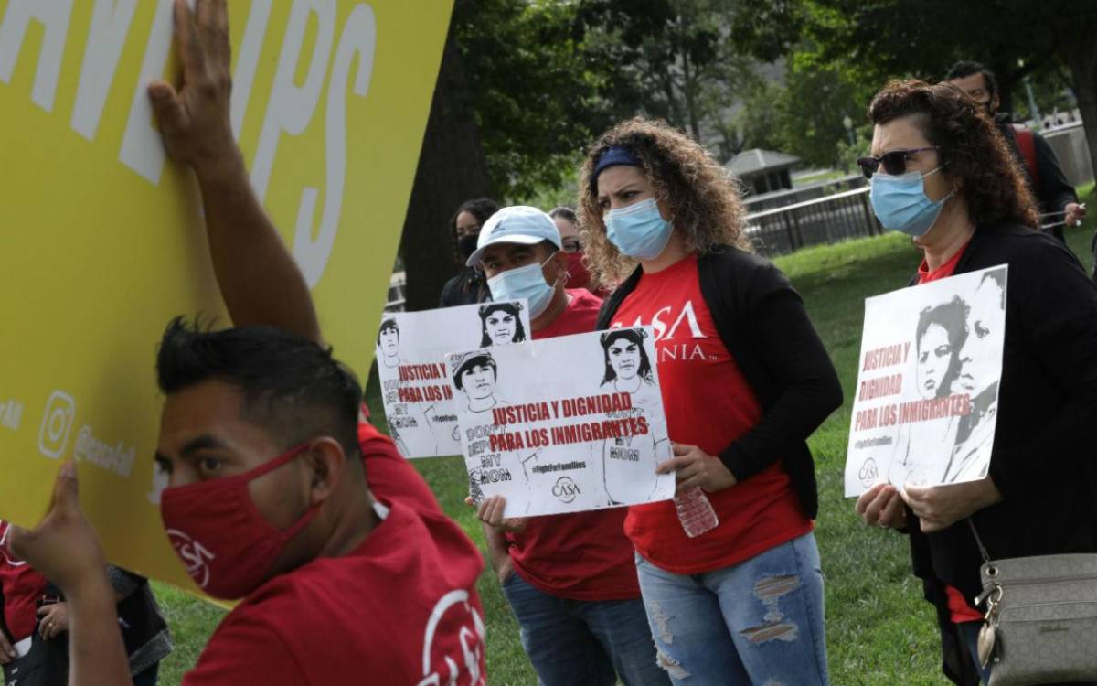 Demócratas piden a Biden extender TPS tras estancamiento de negociaciones