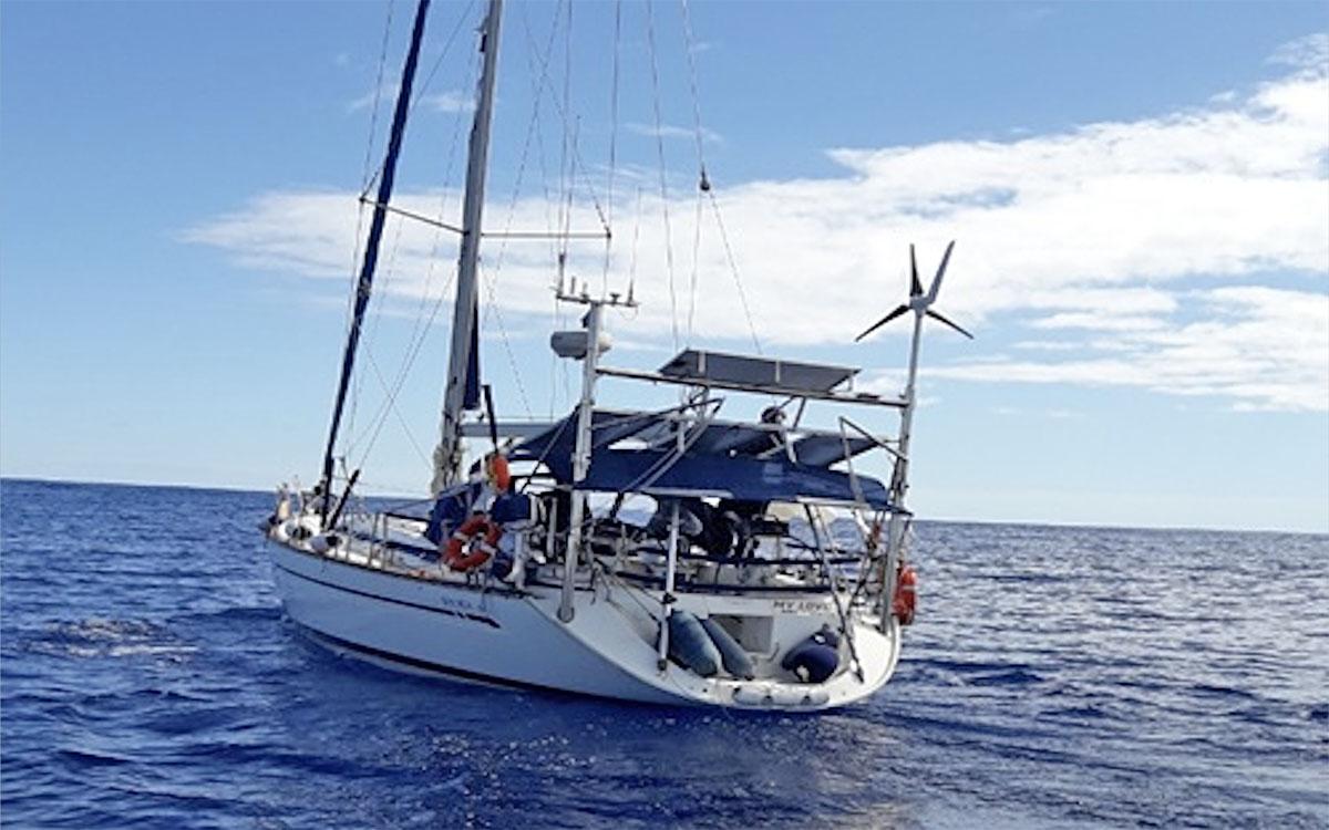 Hallan un barco velero con 1,500 kilos de cocaína en España