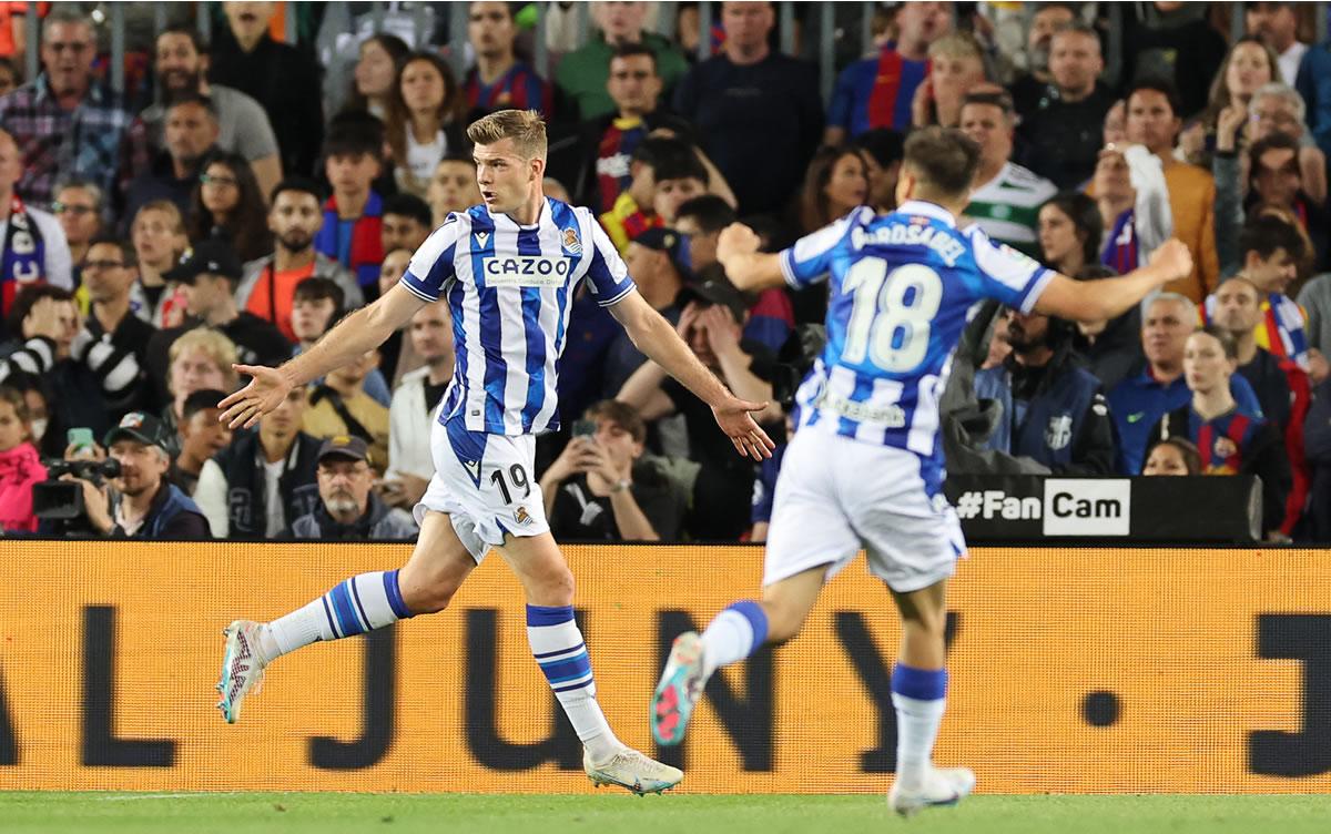 El noruego Alexander Sorloth festejando su gol para el 0-2 de la Real Sociedad.