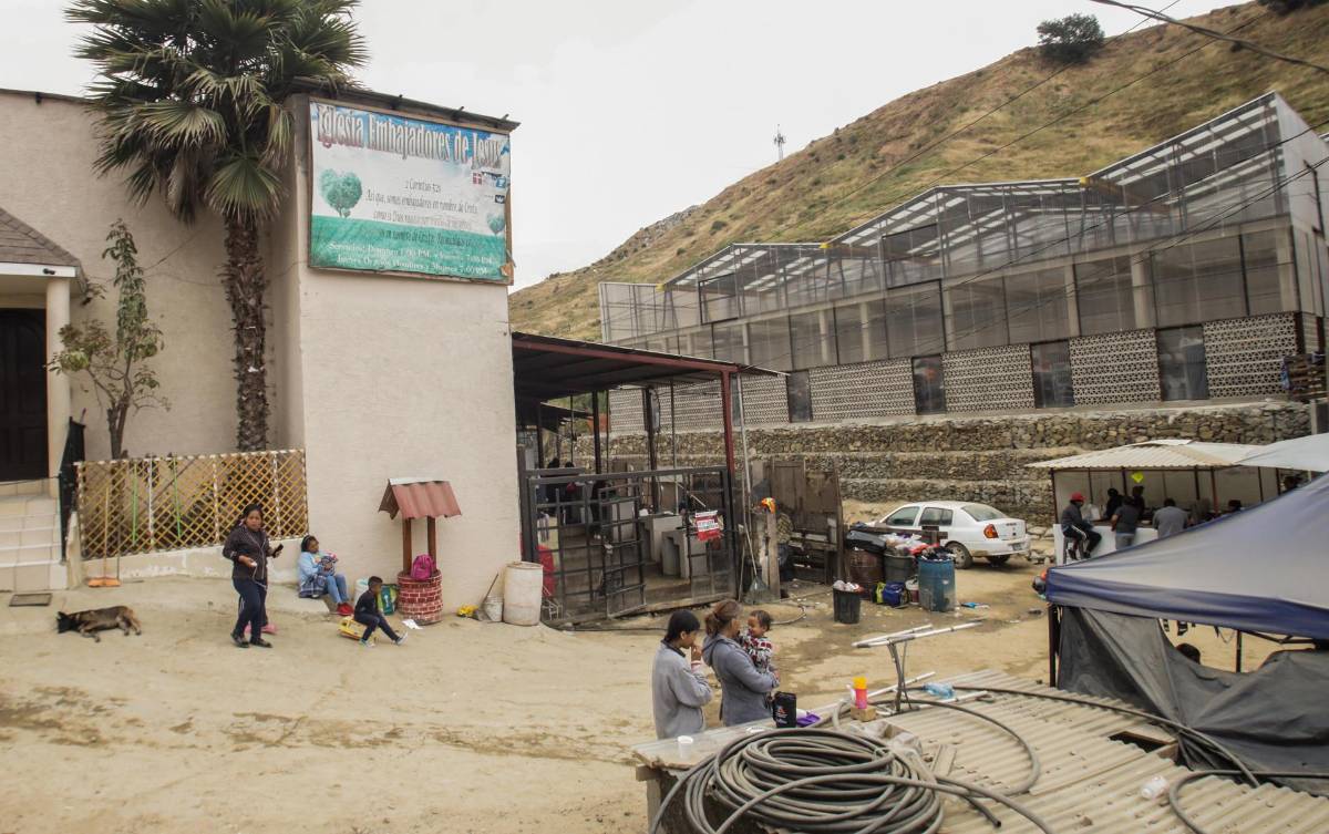 México vive un flujo migratorio récord, con 2,76 millones de indocumentados detenidos en la frontera con Estados Unidos en el año fiscal 2022