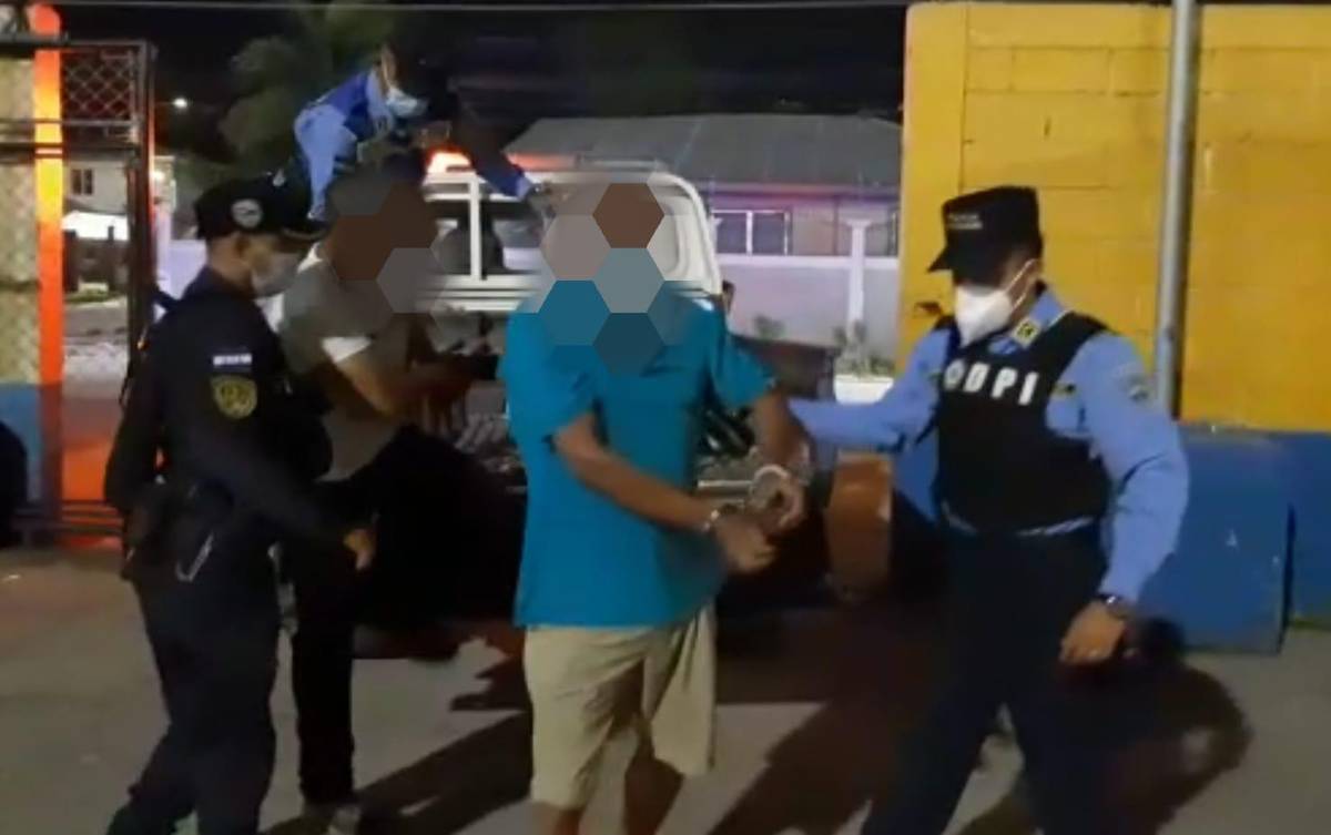 Capturan a dos presuntos traficantes de personas en Omoa