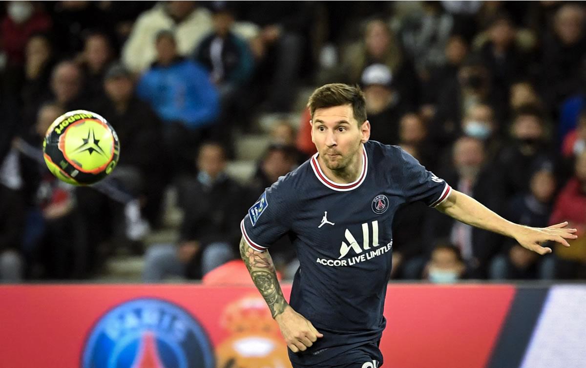 Lionel Messi solo jugó el primer tiempo del partido. Entró Mauro Icardi en su lugar.