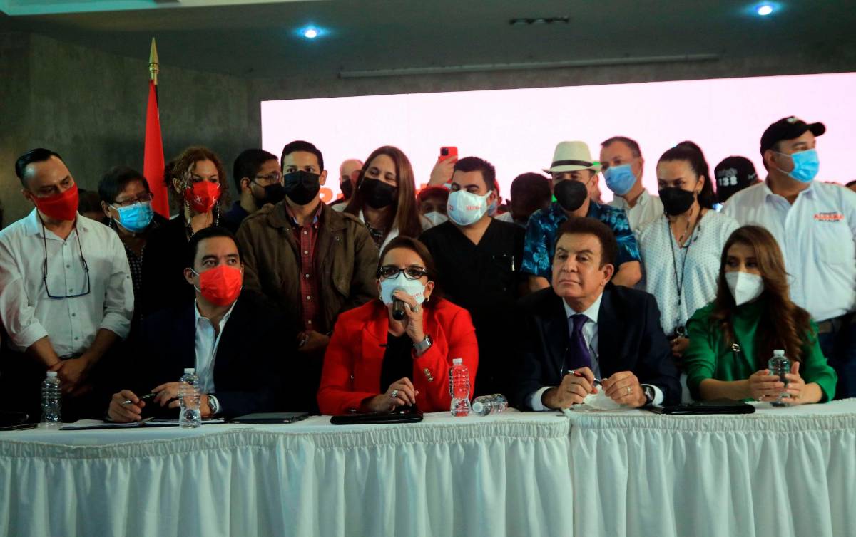 Mel Zelaya y Nasralla negociaron alianza durante feriado morazánico