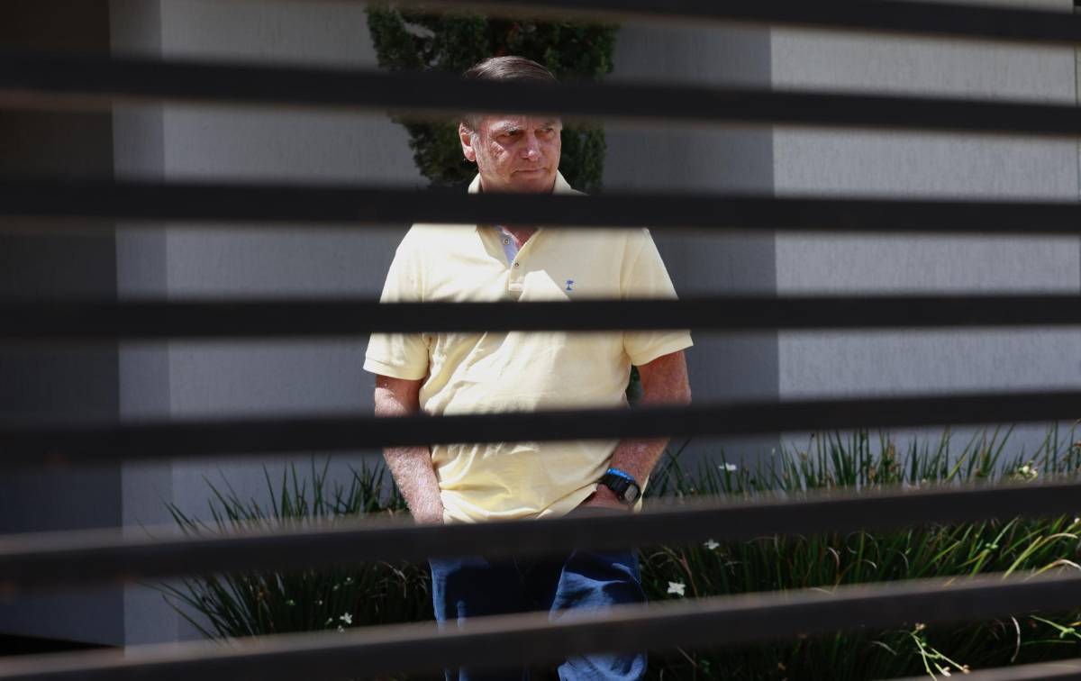 Miles salen a las calles en defensa de Bolsonaro ante juicio por golpismo