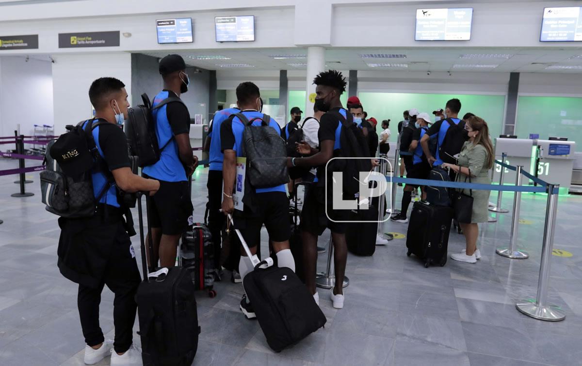 Los jugadores del Olimpia a su llegada a San Pedro Sula.
