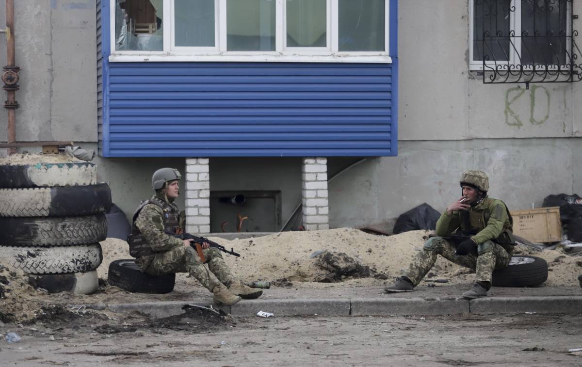 Rusia insta a rendirse a los militares ucranianos en Mariúpol