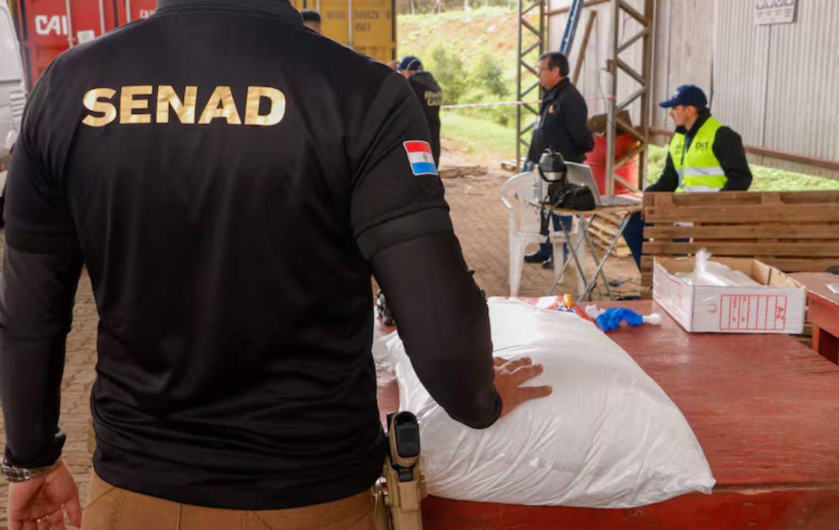 Según un artículo de The Washington Post, la Secretaría Nacional Antidrogas (Senad) decidió cesar su cooperación con el Gobierno de los Estados Unidos.